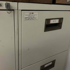 PLUS   社　K型 B判 4段 B4-4 大型スチール製ファイリングキャビネット　steel filing cabinetの画像