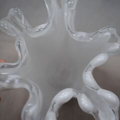  [1699]クラタクラフトガラス　花瓶　ホワイトパール 花器　昭和レトロの画像