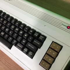 コモドール VIC-1001 パーソナルコンピュータ DATASSETTE UNITセットの画像