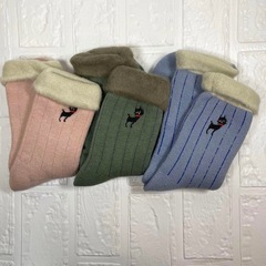 柔らかい生地✨靴下　レディース 3足 厚手 暖かい 保温 防寒 　猫刺繍の画像