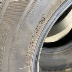 スタッドレスタイヤ ブリザック VRX2 205/65/16の画像