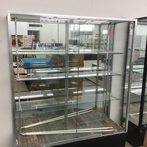 ガラスショーケース