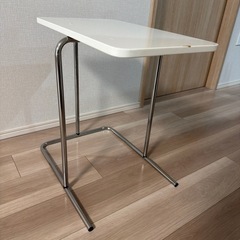 サイドテーブル IKEA イケア リーアン RIAN ホワイトの画像