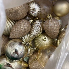 ［IKEA］クリスマスツリースタンドとオーナメントの画像