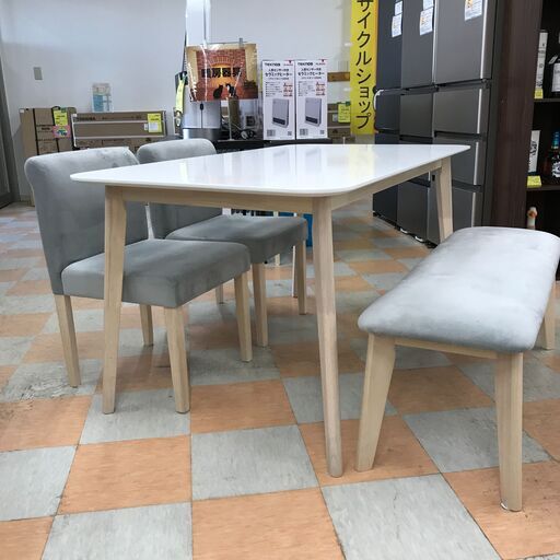 ＼家具＊家電のお店／【ｼﾞｬﾝｸﾞﾙｼﾞｬﾝｸﾞﾙ石川金沢店】ダイニングセット4人用 白  W(幅)140×D(奥行き)8×H(高さ)70cm