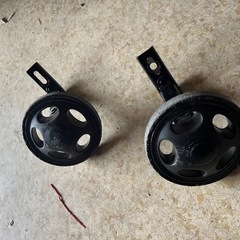 子供用自転車　（ヘルメット、部品付き）の画像