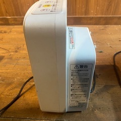 アイリスオーヤマ　小型セラミックファンヒーターの画像