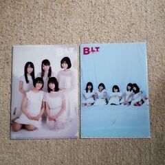 乃木坂46 4期クリアファイルと小冊子2冊の画像