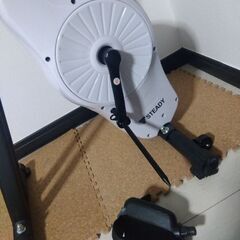 STEADY フィットネスバイクの画像