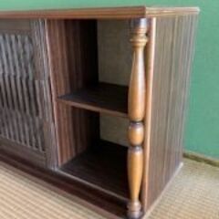 アンティーク茶タンスの画像