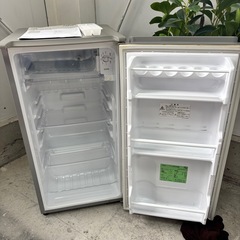 AQUA 1ドア冷蔵庫 AQR-81A 75L 冷凍スペース付きの画像