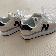 ニューバランス　574 23.5センチの画像