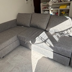 IKEAソファの画像