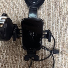 ワイヤレス充電対応自動開閉車載スマホホルダー　iPhone充電器 2セット　②の画像