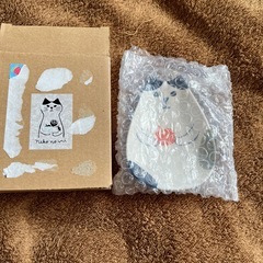 【未使用】猫の形をした陶器の皿の画像