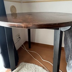 取りに来てくれる方限定 椅子と机セット
の画像