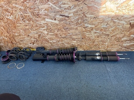 【ファイナルコネクション車高調80ヴォクシーはずし】