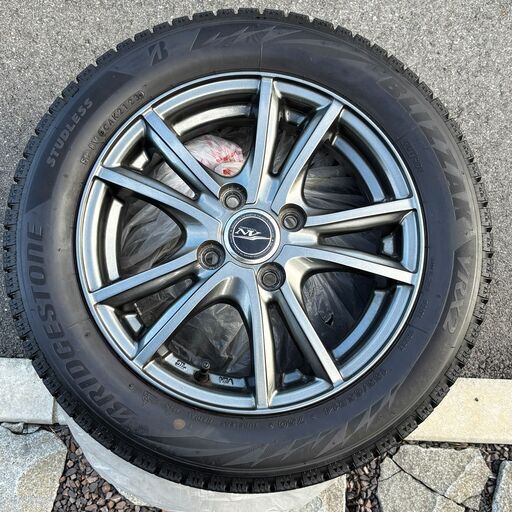 ブリヂストン　スタッドレスタイヤ　BLIZZAK VRX2　軽自動車用　155/65R14　75Q　鉄製ホイール付　4本セット　専用ナット付