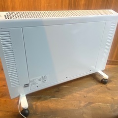 デロンギ コンベクターヒーター　セラミックヒーター　暖房　ストーブの画像