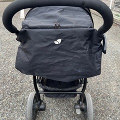 joie ベビーカー・チャイルドシートの画像