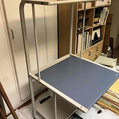 パソコン台の画像