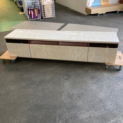 テレビボードの画像