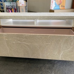 テレビボードの画像