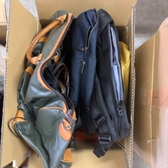 カバン　まとめ　ダンボール4箱分の画像