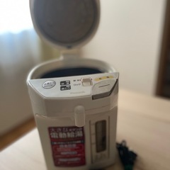 電気ポットの画像