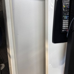 【引き取り相手決まりました🙇‍♀️】テレビ台・白色・取りに来てくれる方の画像