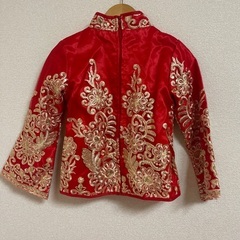 女の子のための中国の伝統衣装の画像