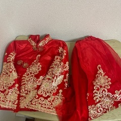 女の子のための中国の伝統衣装の画像