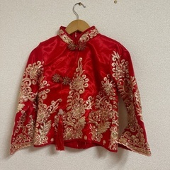 女の子のための中国の伝統衣装の画像