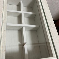 ドレッサー　鏡付き　キャスター付き　リビングドレッサー　コンパクト　ニトリの画像