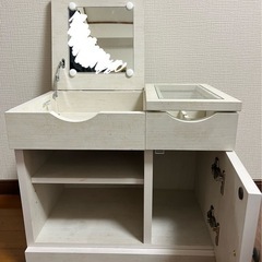 ドレッサー　鏡付き　キャスター付き　リビングドレッサー　コンパクト　ニトリの画像