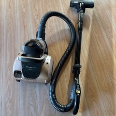 パナソニック　サイクロン掃除機　掃除　掃除機　そうじき　MC-SR35G  17年製　福岡　田川市　筑豊　軽い　軽量　サイクロン式　経済的　自走式  掃除機 コード式 サイクロン サイクロン式 軽量 パワフル 吸引 紙パック不要 キャニスター キャニスター  の画像