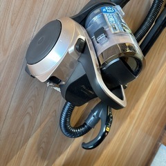 パナソニック　サイクロン掃除機　掃除　掃除機　そうじき　MC-SR35G  17年製　福岡　田川市　筑豊　軽い　軽量　サイクロン式　経済的　自走式  掃除機 コード式 サイクロン サイクロン式 軽量 パワフル 吸引 紙パック不要 キャニスター キャニスター  の画像