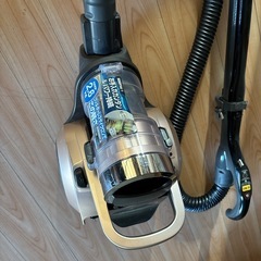 パナソニック　サイクロン掃除機　掃除　掃除機　そうじき　MC-SR35G  17年製　福岡　田川市　筑豊　軽い　軽量　サイクロン式　経済的　自走式  掃除機 コード式 サイクロン サイクロン式 軽量 パワフル 吸引 紙パック不要 キャニスター キャニスター  の画像