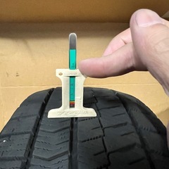 185/60R15 ブリヂストン VRX2  スタッドレスタイヤ 冬タイヤ 2022年製 の画像