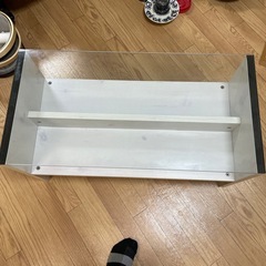 ガラステーブルの画像