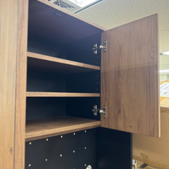 食器棚　ウォールナットの画像