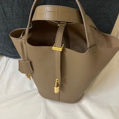 キューブ型バッグ(ピコタン風)エトゥープの画像