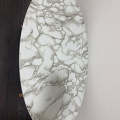 木製、白ローテーブル、大理石柄リメイクシート付きの画像