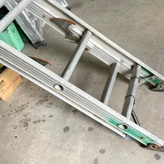 ハセガワ アルミ 伸縮形２段ハシゴ HE2-61  全長5.95M/縮長3.69Mの画像