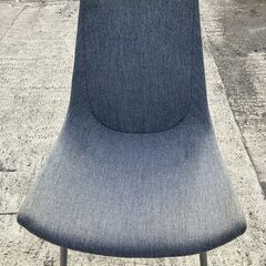 モダンチェアグレーの画像