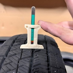 155/70R13ブリヂストン VRX2 2021年製 スタッドレスタイヤ 冬タイヤ②の画像