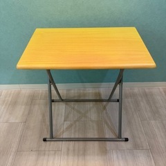 折りたたみテーブル(ナチュラル)
の画像