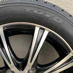 スタッドレスタイヤホイール付きの画像
