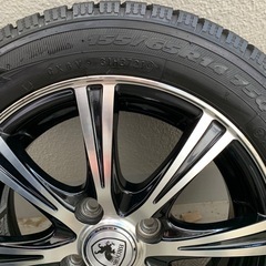 スタッドレスタイヤホイール付きの画像