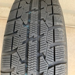 スタッドレスタイヤホイール付きの画像